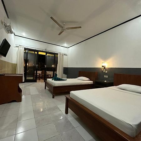 Creative Bungalow Beach Front Gili Trawangan Exteriér fotografie