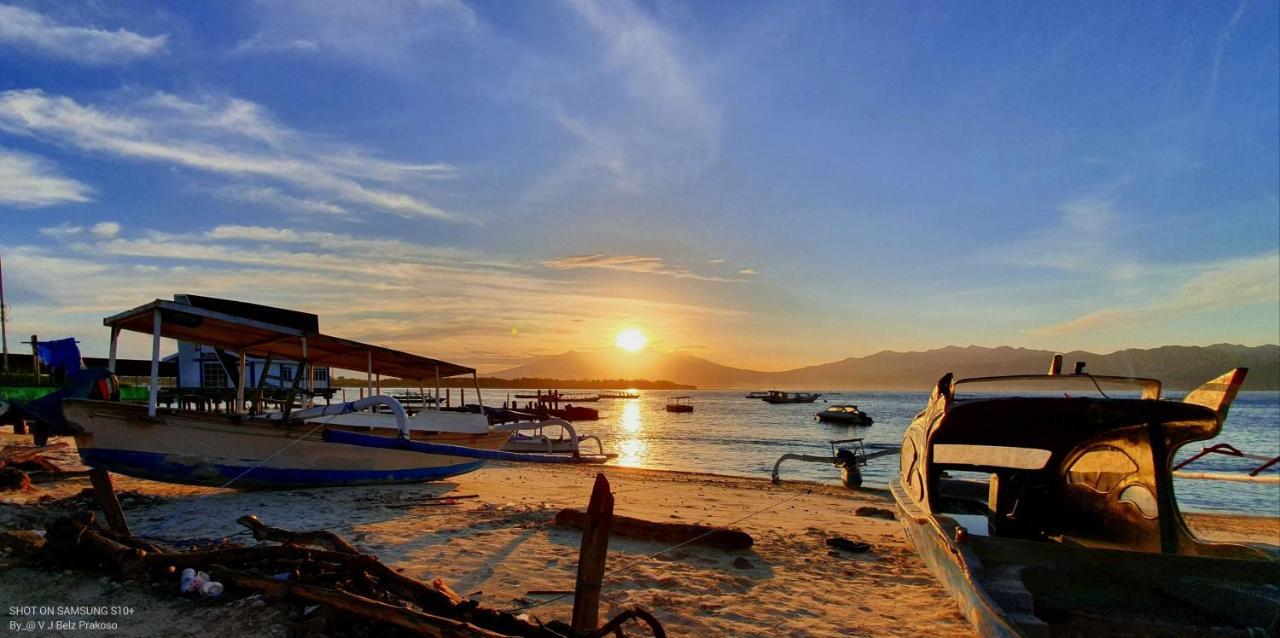 Creative Bungalow Beach Front Gili Trawangan Exteriér fotografie