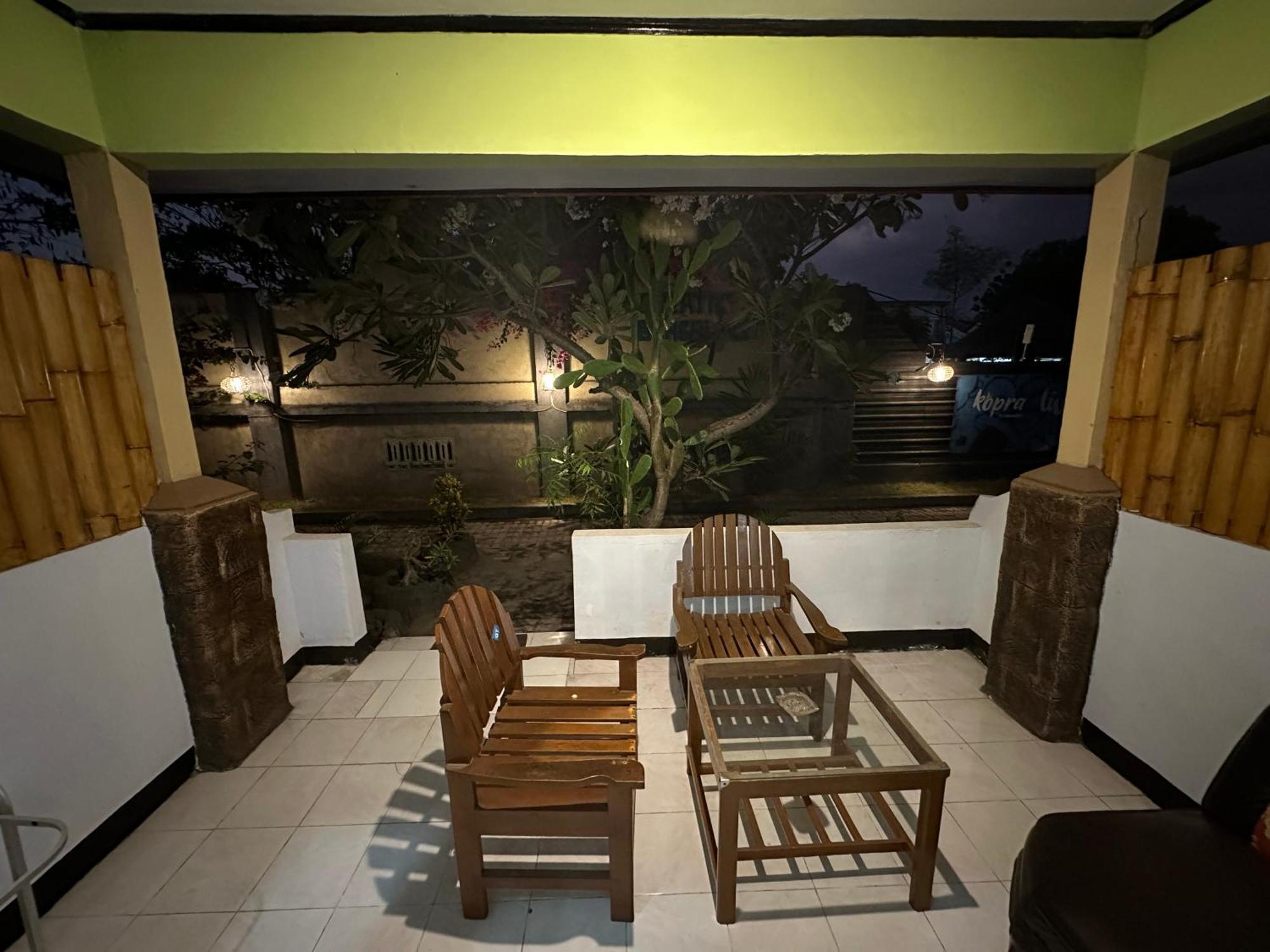 Creative Bungalow Beach Front Gili Trawangan Exteriér fotografie